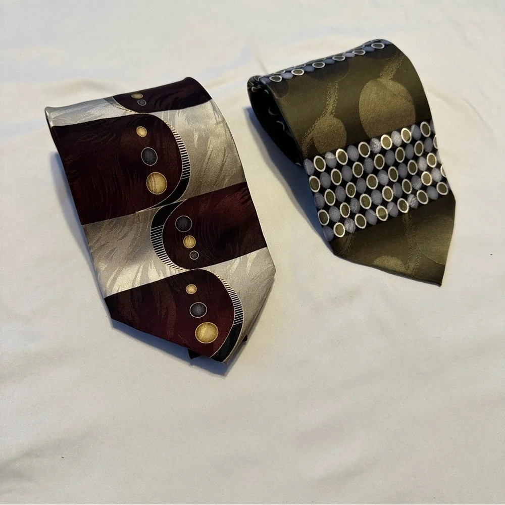 Ottimo Uomo Olive Green Silver & Cream, Burgandy & Black Silk Ties 58” x 4”
